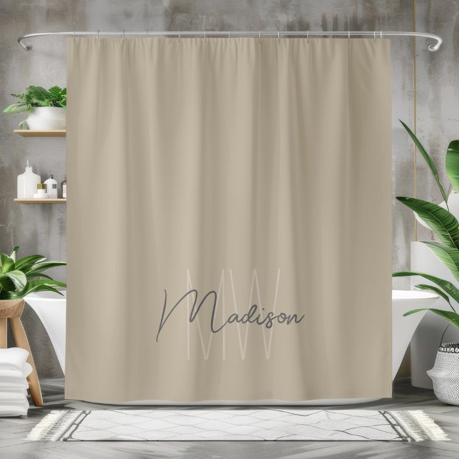 Moderne Minimalistische Monogramm Beige Skriptbeze Duschvorhang (Modern Minimalist Monogram Beige Script Name Shower Curtain)