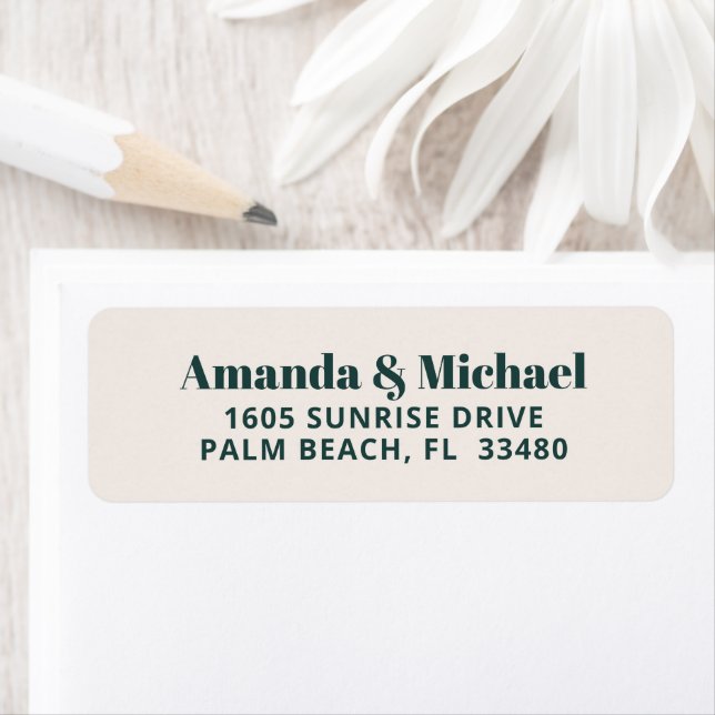 Moderne Minimalistische Smarald Green und Ecru Bei (Insitu)