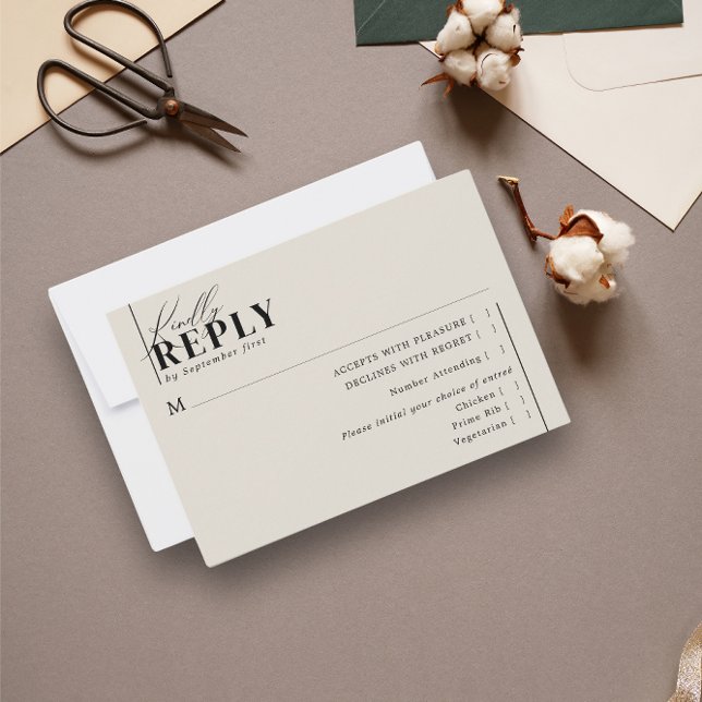 Moderne Minimalistische Typografie Wedding Taupe M RSVP Karte (Von Creator hochgeladen)