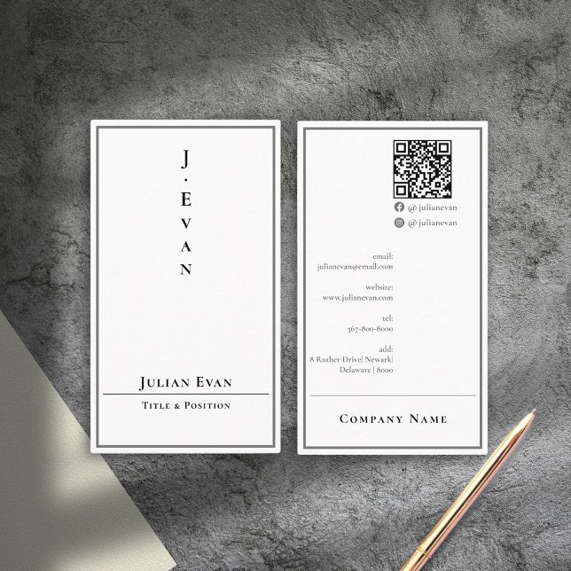 Moderne minimalistische, vertikale, weiße Visitenk Visitenkarte (Modern Minimalistic Vertical White Business Card)