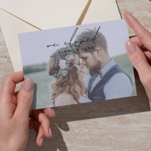 Moderne Minimalistische Wir haben Skript-Foto Hoch Ankündigung