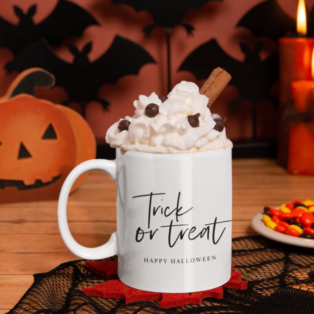 Moderne Minimaltricks und Leckerei | Frohe Hallowe Zweifarbige Tasse (Von Creator hochgeladen)