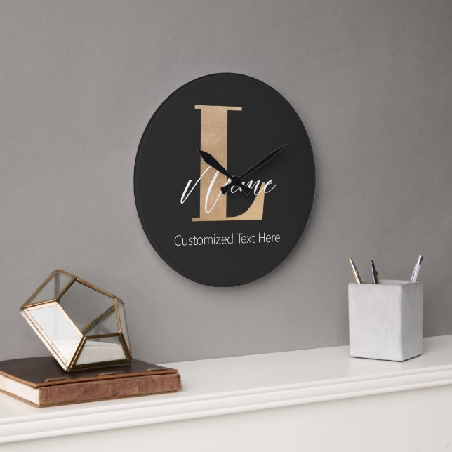 Moderne Mit Monogramm Erstklassigkeit und Name Per Große Wanduhr (Büro)