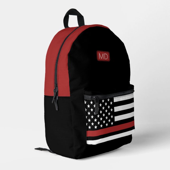 Moderne Mit Monogramm Feuerwehrflagge Bedruckter Rucksack (Rückseitige Ecke links)