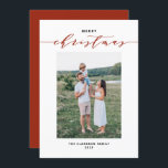 Moderne Mix Typografie Red Merry Weihnachten Foto<br><div class="desc">Frohe Weihnachten! Senden Sie Weihnachten Wünsche an Familie und Freunde mit dieser anpassbaren,  modernen Weihnachtskarte. Es bietet eine Mischung aus Typografie mit elegantem Skript und einfacher Typografie. Personalisieren Sie diese durch Hinzufügen von Namen und Fotos. Dieses Foto Weihnachtskarte ist auf anderen Cardstock erhältlich.</div>