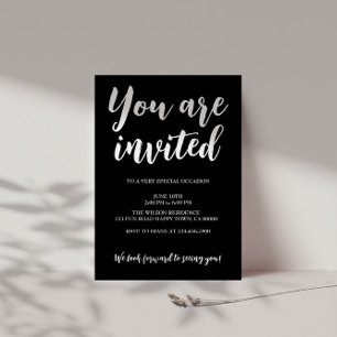 Moderne monochrome allgemeine Party-Weiß-Text Einladung