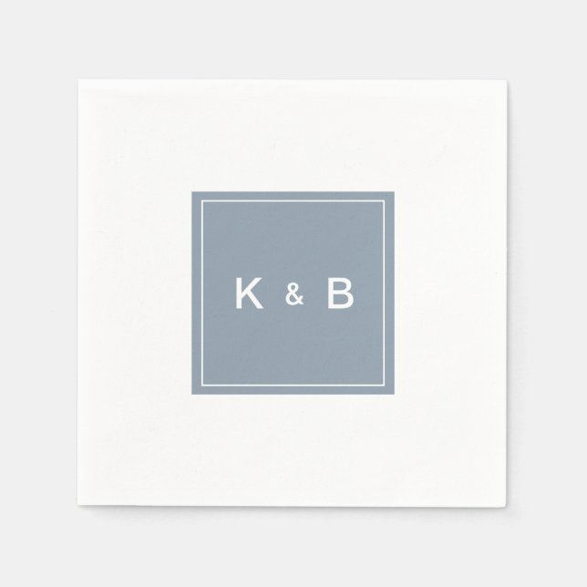 Moderne Monogram Dusty Blue und White Cocktail Nap Serviette (Vorderseite)
