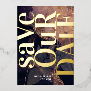 Moderne Monogram Lila Fall Floral Wedding Folieneinladung