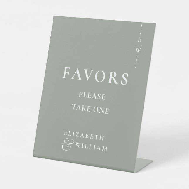 Moderne Monogram Sage Grüne Favoriten Hochzeit Sockelschild (Vorderseite)