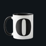 Moderne Monogramm Anfangsbuchstaben O Schwarz/Weiß Tasse<br><div class="desc">Niedlich modern oder monogramm in Schwarz/Weiß. Wenn Ihr bevorzugter Brief auf dieser Tasse nicht funktioniert, lesen Sie bitte die Monogramm-Tasse für den gewünschten Brief oder kontaktieren Sie mich.</div>