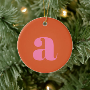 Moderne Monogramm-Initiale Buchstabe Pink Braunora Keramik Ornament