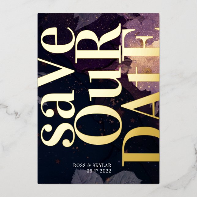 Moderne Monogramm-Lila Hochzeit im Herbst Folieneinladung (Vorderseite)