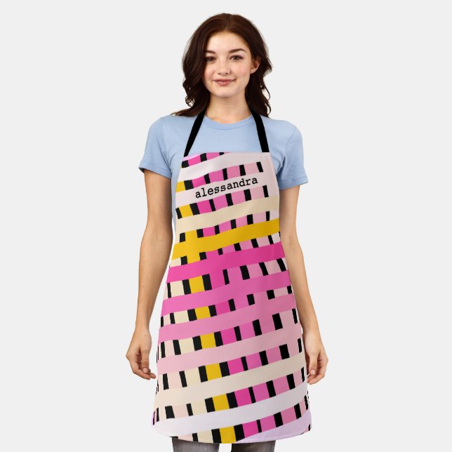 Moderne Monogramm Rosa Gelb Schwarz Kariert Süß Schürze (Getragen)