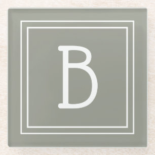 Moderne monogrammierte weiche Immergrün- und weiße Glasuntersetzer