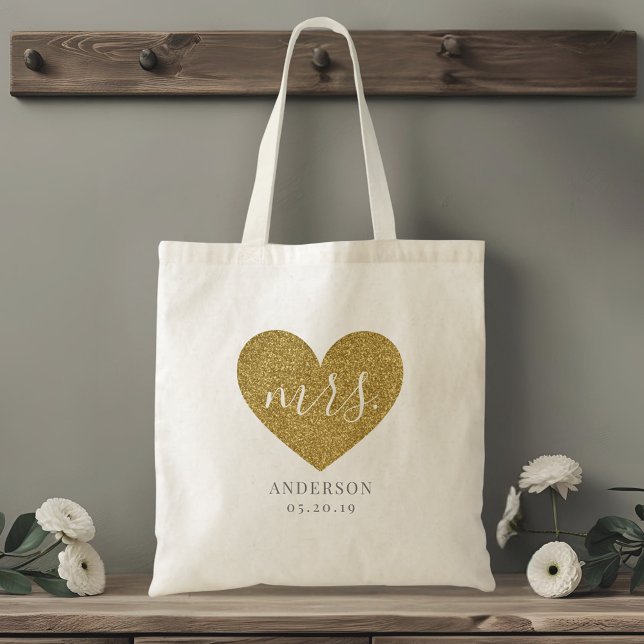 Moderne Mrs. mit goldenem Herzen Zukunft Tragetasche (Von Creator hochgeladen)