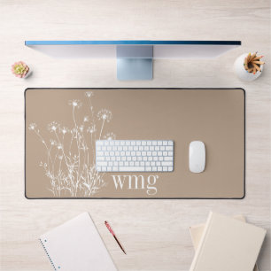 Moderne Mushroom Tan & White Wildblumen Monogram Schreibtischunterlage