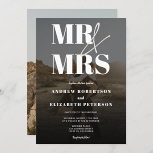 Moderne mutige Hochzeit von Mrs. Scripting mit sch Einladung
