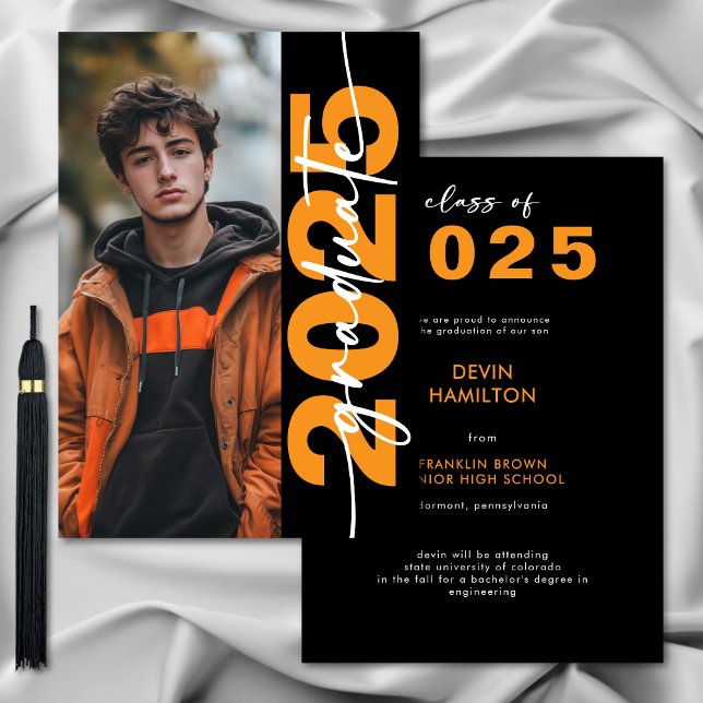 Moderne, mutige Orange Typografy Grad Ankündigung (Modern Bold Orange Typography Grad Announcement)