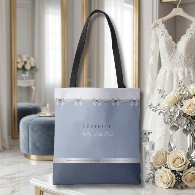 Moderne Mutter der Braut | Luxuriöses Staubblau (Elegant Mother of the Bride Gift. Luxury dusty blue & silver heirloom style wedding tote bag.)