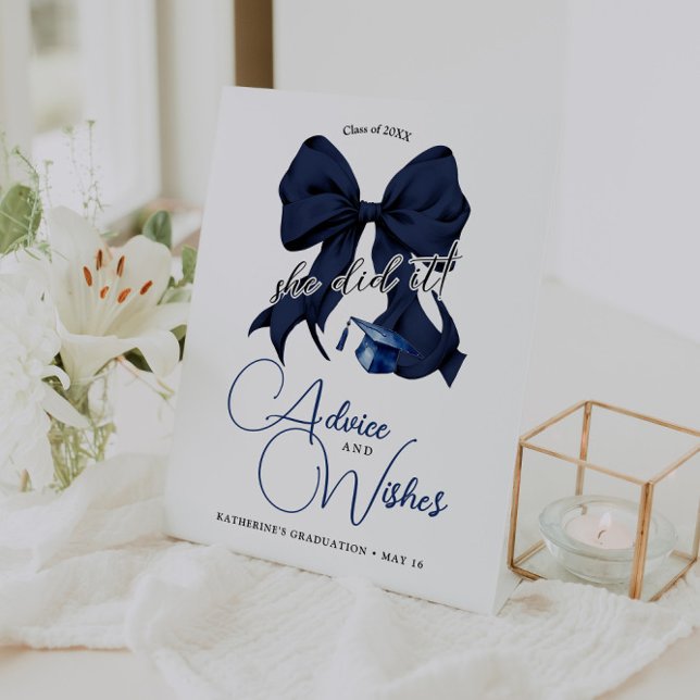 Moderne Navy Blue Bow Abschluss Beratung & Wünsche Sockelschild (Von Creator hochgeladen)