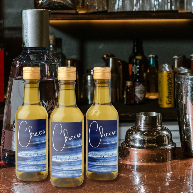 Moderne Navy Blue & White Wassercolor Pinselstrich Weinetikett (Von Creator hochgeladen)