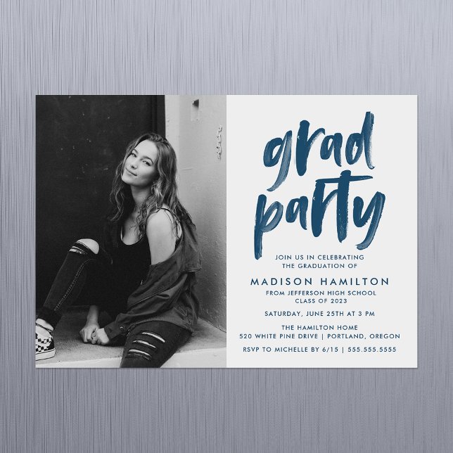 Moderne Navy Brush Script Foto Graduation Party Magneteinladung (Von Creator hochgeladen)