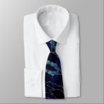 Moderne Neck Tie Agate Navy Blue Gold Marmor Krawatte<br><div class="desc">Agate Navy Blue Gold Edelstein Marble Geode Glitzer Sparkle Geburtstag - Geburtstag - Geburtstag oder Hochzeitsgeschenk / Beißig - Personalisiert - Fügen Sie Ihren Brief / oder Name - Text / mehr - Make Your Special Gift - Neu formatieren und verschieben oder entfernen und fügen Sie Text / Elemente mit...</div>