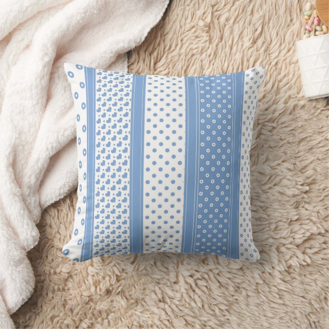 Moderne, niedlich-blaue und weiße trendige Herzen  Kissen (Decke)