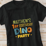 Moderne Niedliche Dino Dinosaur Kid's Geburtstagsp T-Shirt<br><div class="desc">Besteht aus lustigen Sans Serif handgeschriebene Typografie; Niedliche T-REX Dinosaurier im Hintergrund. Entworfen von Select Party Supplies,  exklusiv für Zazzle. Abrufbar unter: http://www.zazzle.com/store/selectpartysupplies</div>