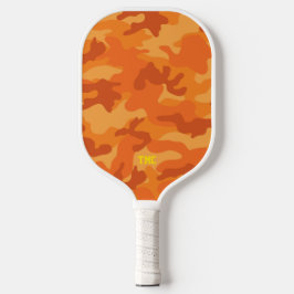 Moderne orange Camouflage Gelbe Initialen Farbige Pickleball Schläger
