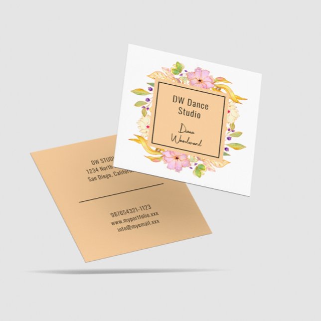 Moderne Orange Floral Square Business Card Quadratische Visitenkarte (Von Creator hochgeladen)