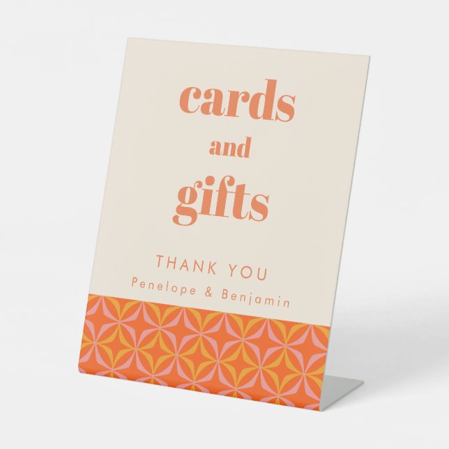 Moderne Orange Retro Typografy Wedding Cards Gesch Sockelschild (Vorderseite)