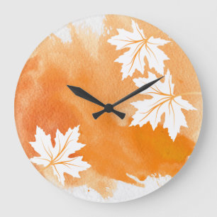 Moderne orange Wasserfarbspritzer und Ahornblätter Große Wanduhr