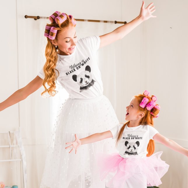 Moderne Panda schwarz und weiß mit Zitat Baby Strampler (Von Creator hochgeladen)