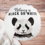 Moderne Panda schwarz und weiß mit Zitat Rundes Kissen<br><div class="desc">Moderne Panda schwarz und weiß mit Zitat</div>