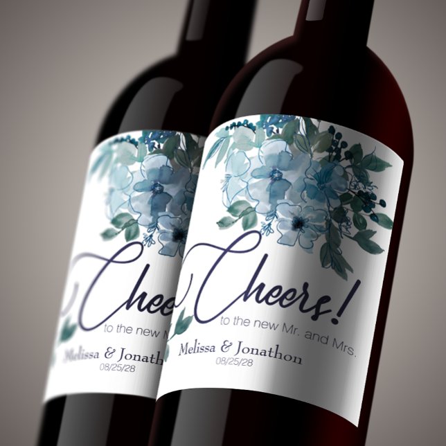 Moderne Pastel Blue Rose Blumenhochzeit Weinetikett (Von Creator hochgeladen)