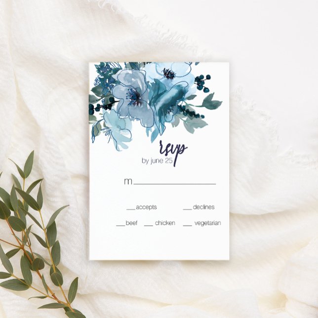 Moderne pastellblaue Rose Hochzeit RSVP Karte (Von Creator hochgeladen)