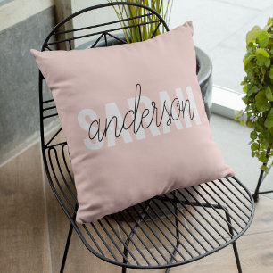 Moderne Pastellrosa Schönheit Personalisierter Ihr Kissen