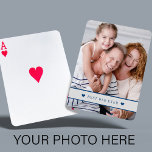 Moderne personalisierte Textfamilie für kundenspez Spielkarten<br><div class="desc">Machen Sie Ihre eigenen Spielkarten mit Ihrem Foto und Text gerahmt von zwei Herzen mit einem grau und marinebauen männlichen Aussehen.               Es kann ein hübscher Familiengenuss oder ein nettes Geschenk für Ihren Vater,  Großvater,  Onkel an seinem Geburtstag,  Weihnachten oder Vatertag sein.</div>