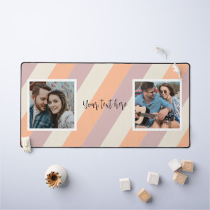 Moderne Pfirsichstreifen mit zwei Fotos Schreibtischunterlage