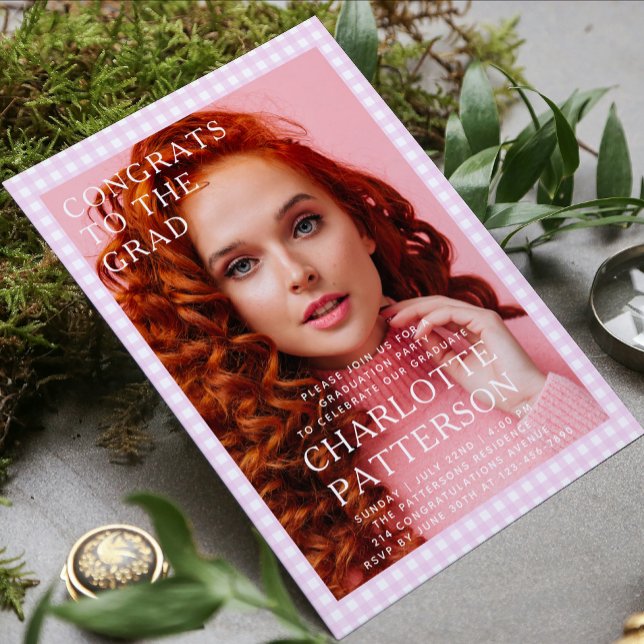Moderne Pink Gingham Foto Graduation Party Einladung (Von Creator hochgeladen)