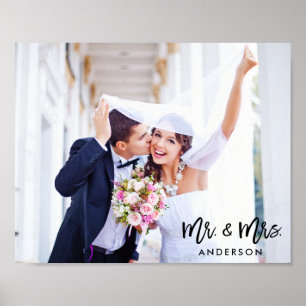 Moderne Pinselschrift Mr. und Mrs. Wedding Foto Poster