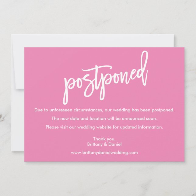 Moderne Pinselskripte Hochzeit Pink Card verzögert Save The Date (Vorderseite)