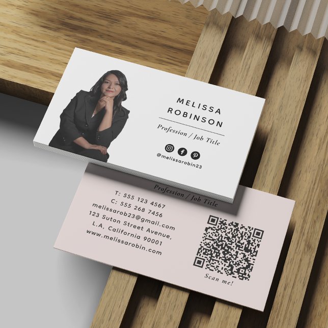 Moderne professionelle Foto- und QR-Code-Rosé Visi Visitenkarte (Von Creator hochgeladen)