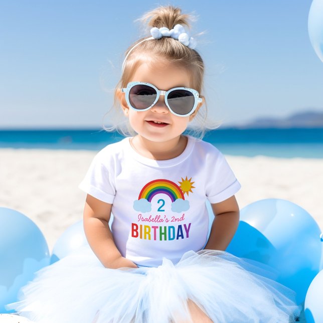 Moderne Rainbow Sky Girls Custom Birthday Party Baby T-shirt (Von Creator hochgeladen)