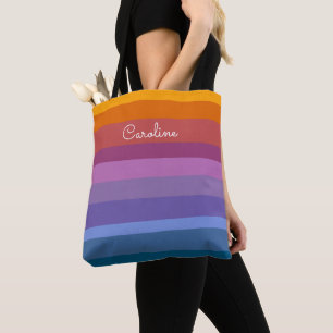 Moderne Rainbow Stripes Personalisierter Name in S