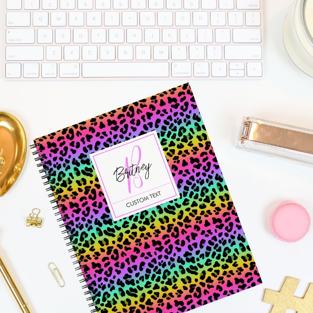 Moderne Regenbogen-Leoparden-Skin-Muster-Monogramm Notizbuch (Von Creator hochgeladen)
