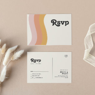 Moderne Retro-70er-Regenbogen-Hochzeits-RSVP-Postk Postkarte