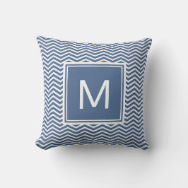 Moderne Riverside Blue Chevrons und Monogram Kissen