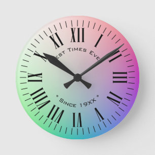 Moderne römische Zahlen, farbenfroher Regenbogen Runde Wanduhr